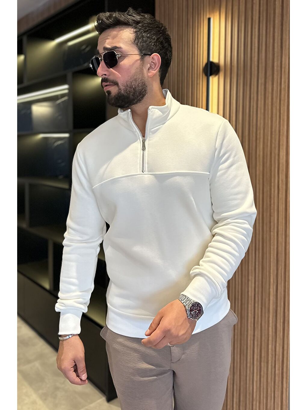 Ekru Erkek Dik Yaka Yarım Fermuarlı Üç İplik Şardonlu Sweatshirt-2