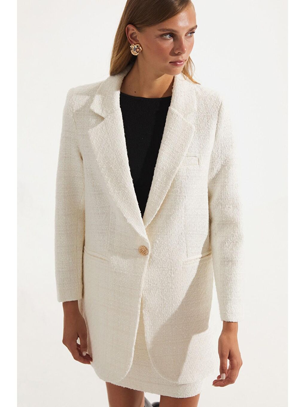 Beyaz Tuvit Kruvaze Kapamlı Ceket Etek Takım-1