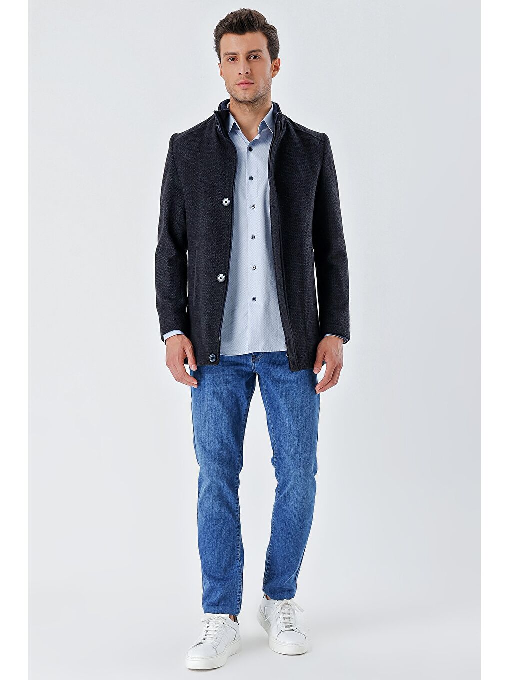 Koyu Lacivert Kaşe Hakim Yaka Desenli Yırtmaçlı Astarlı Slim Fit Dar Kesim Klasik Kaban 1008235151-3