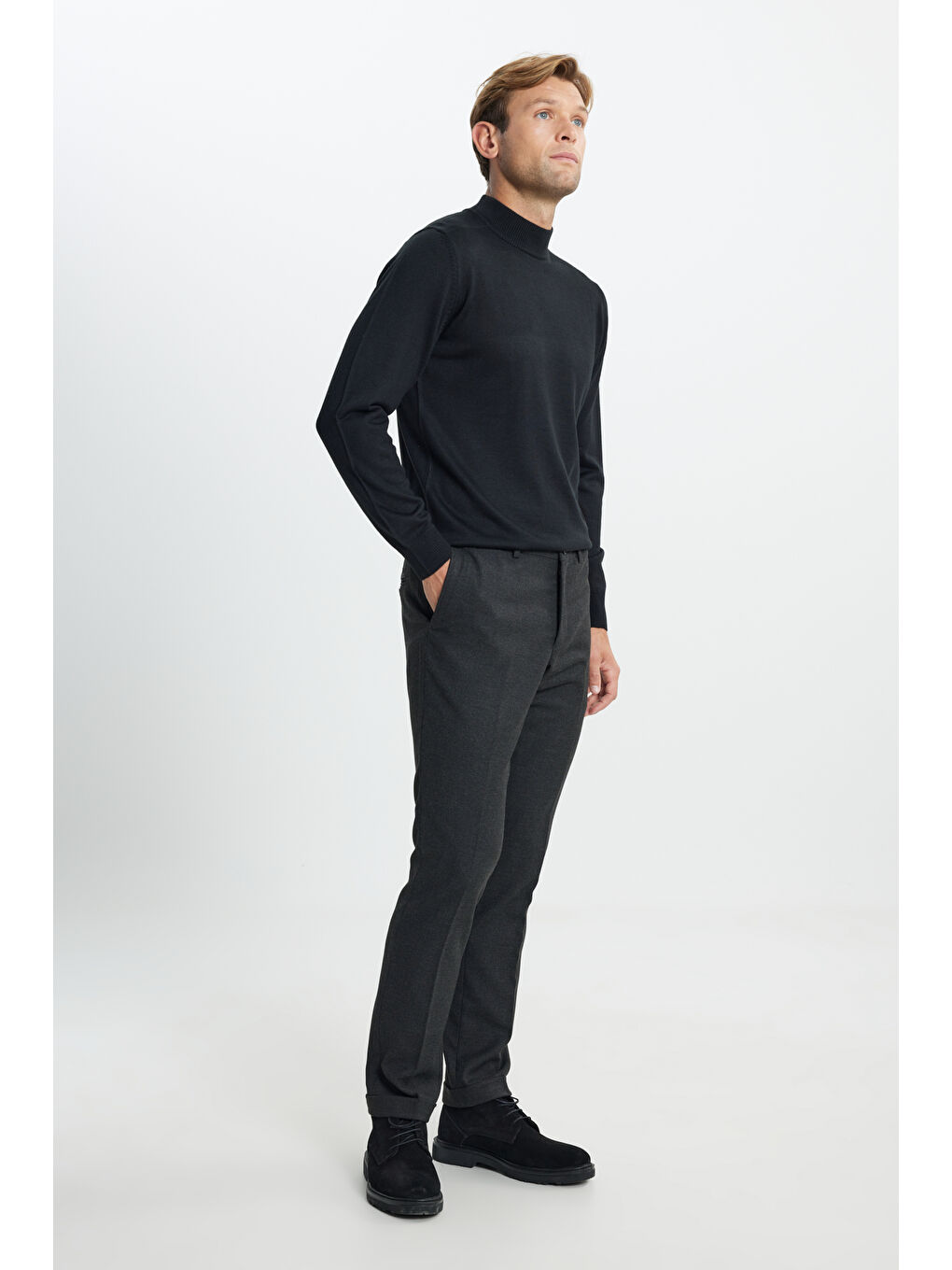 Erkek Siyah Yünlü Sıcak Tutan Standart Fit Normal Kesim Yarım Balıkçı Yaka Triko Kazak-1