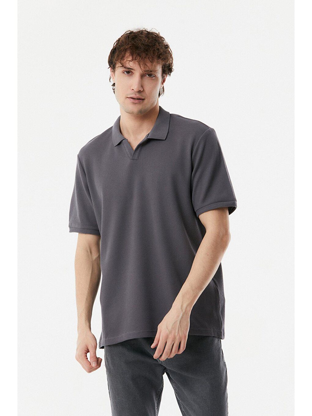 Gri Waffle Polo Yaka Tişört-1