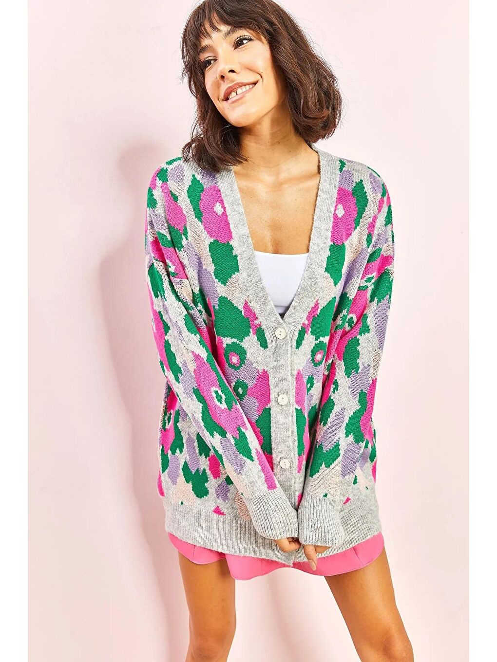 Gri Kadın Büyük Çiçek Desenli Triko Hırka