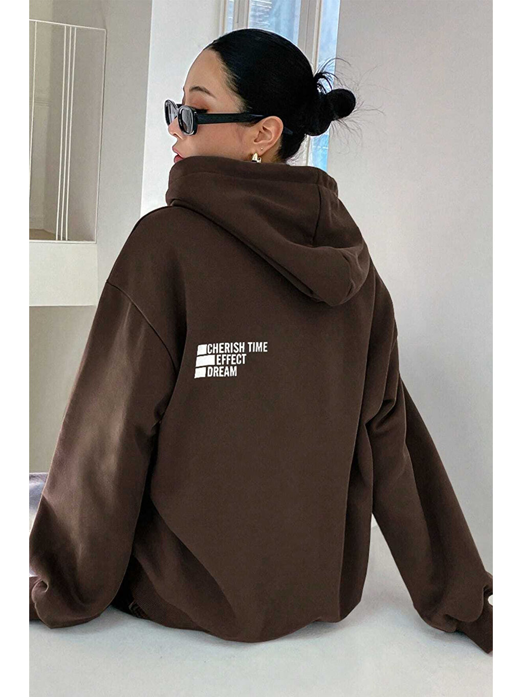 uyguntarz Kahverengi Cherish Time Baskılı Sweatshirt - 1