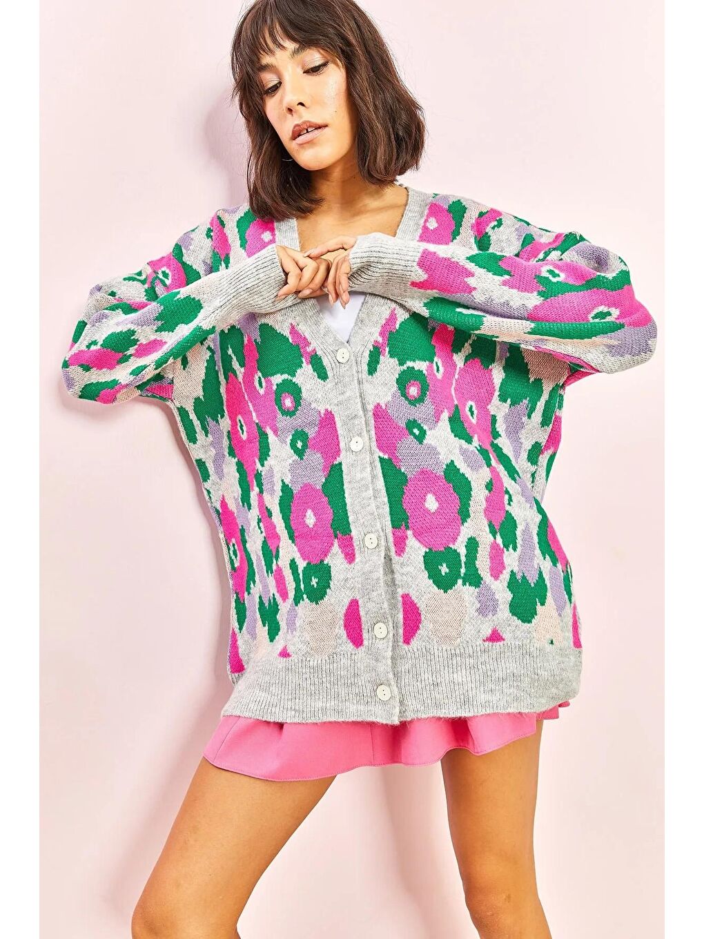 Gri Kadın Büyük Çiçek Desenli Triko Hırka-2