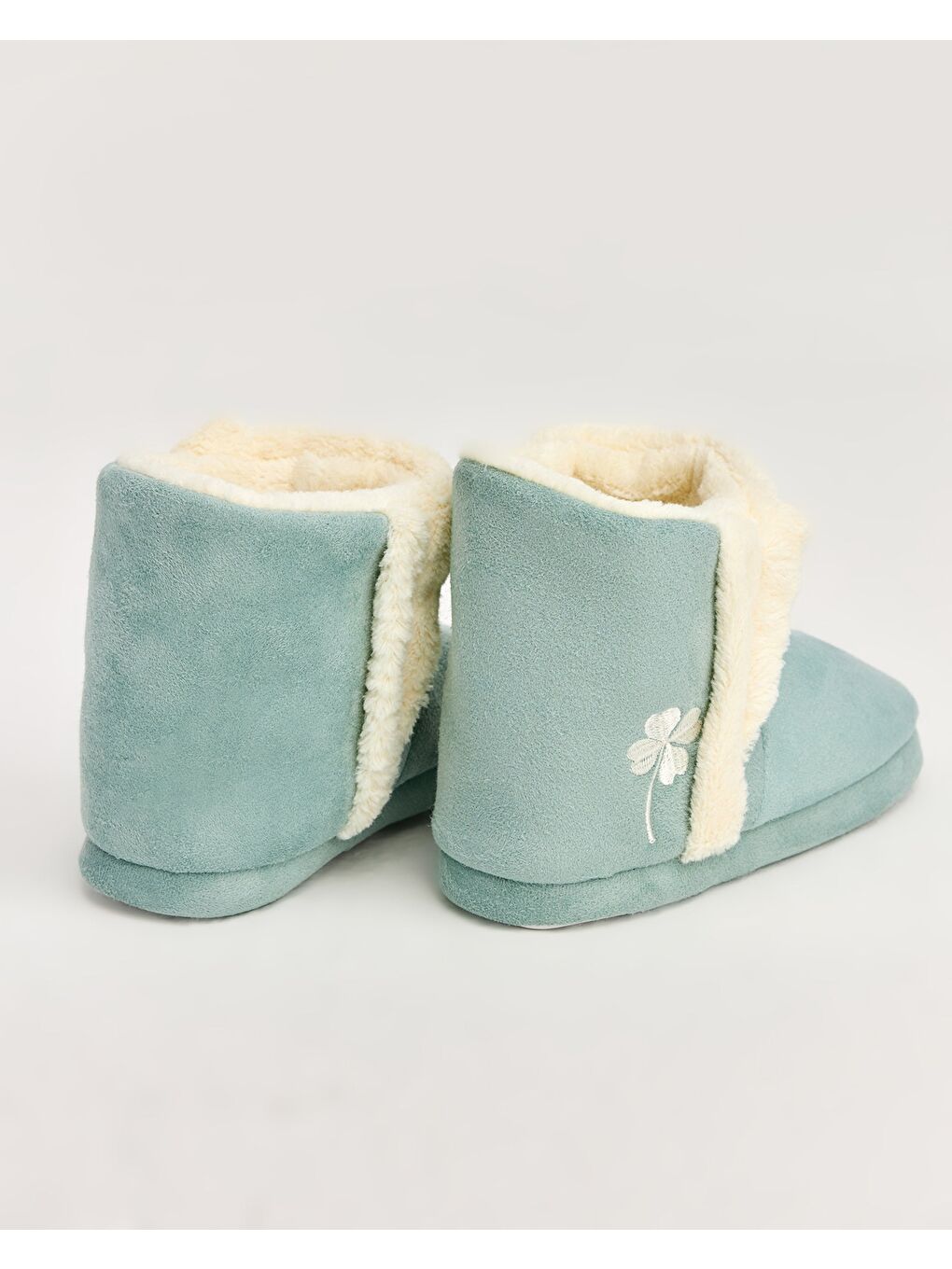 Yeşil Kadın Yonca Detaylı Panduf - YONS-1