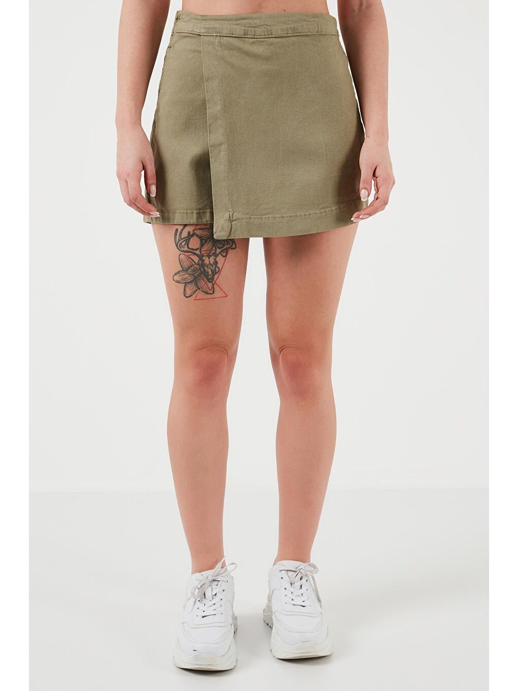 Haki Pamuklu Fermuarlı Asimetrik Mini Kadın Şort Etek 668Yp4411-2