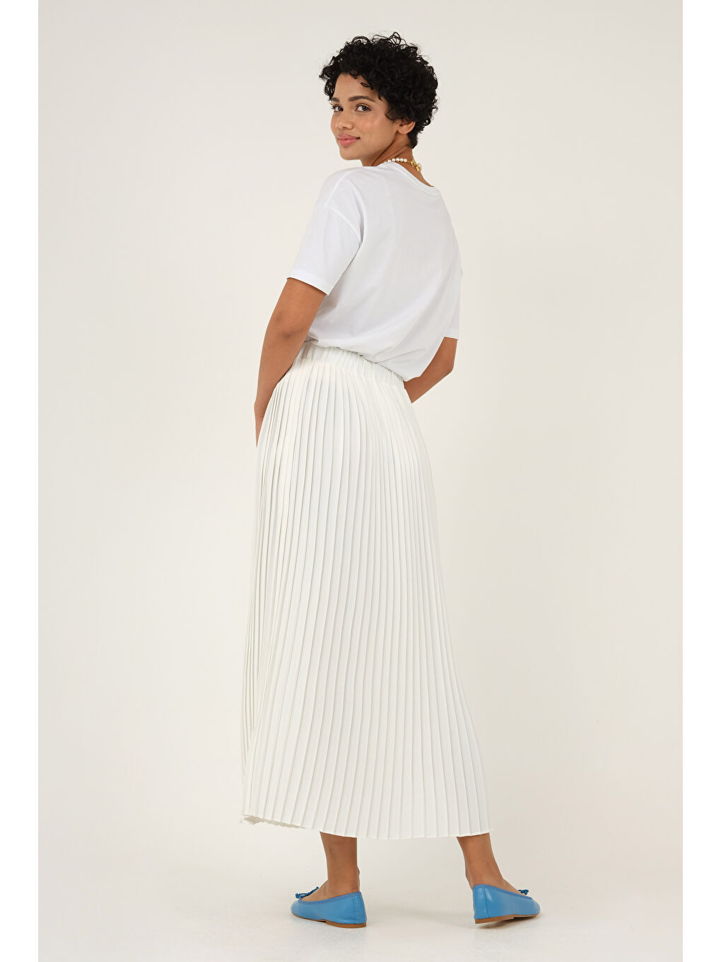 Piliseli Etek Beyaz-1