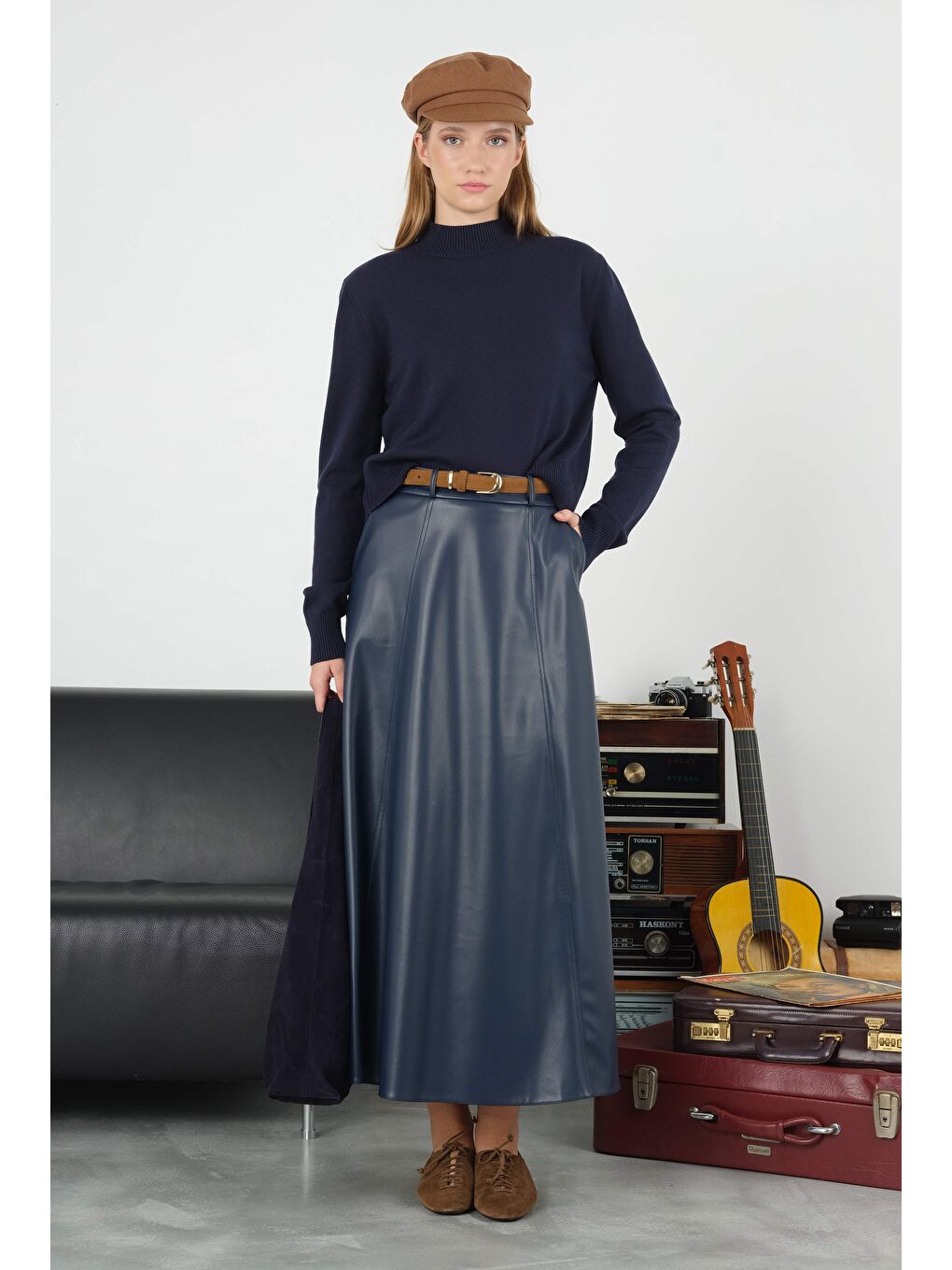 Parçalı Deri Etek Lacivert