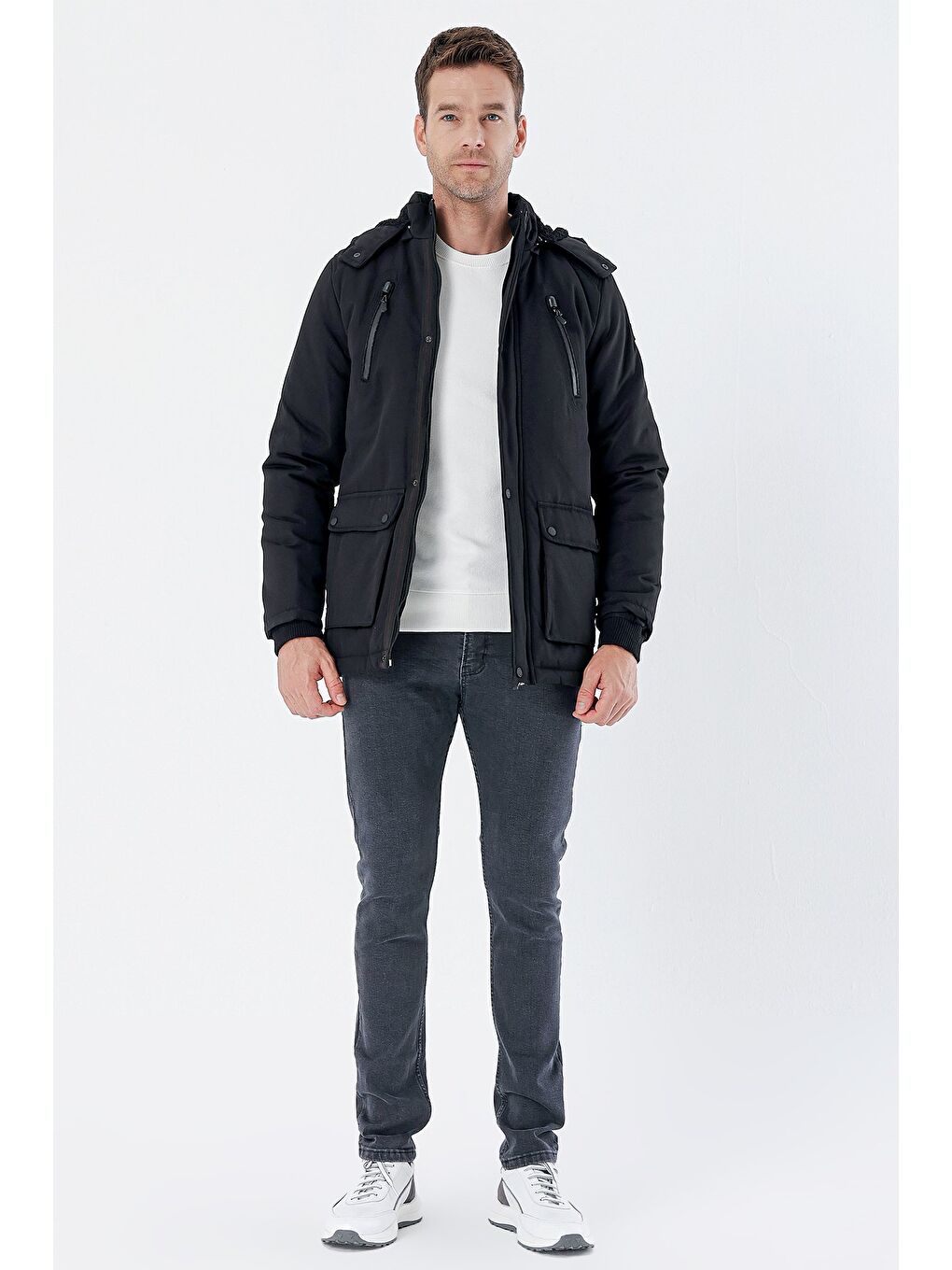 Siyah Kapüşonlu Pamuklu Astarlı Comfort Fit Rahat Kesim Casual Kaban 1008235169-1