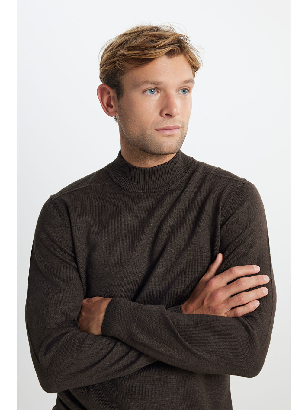 Erkek Kahverengi Yünlü Sıcak Tutan Standart Fit Normal Kesim Yarım Balıkçı Yaka Triko Kazak-2