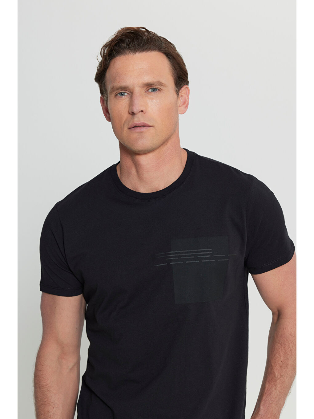 Erkek Siyah Pamuklu Slim Fit Dar Kesim Baskılı Bisiklet Yaka Esnek Tişört-3