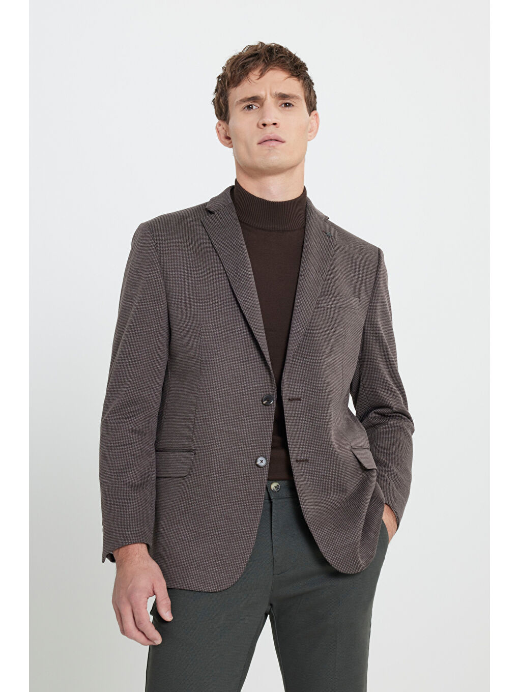 Erkek Kahverengi Regular Fit Rahat Kesim Mono Yaka Kareli Kapak Cepli Ceket