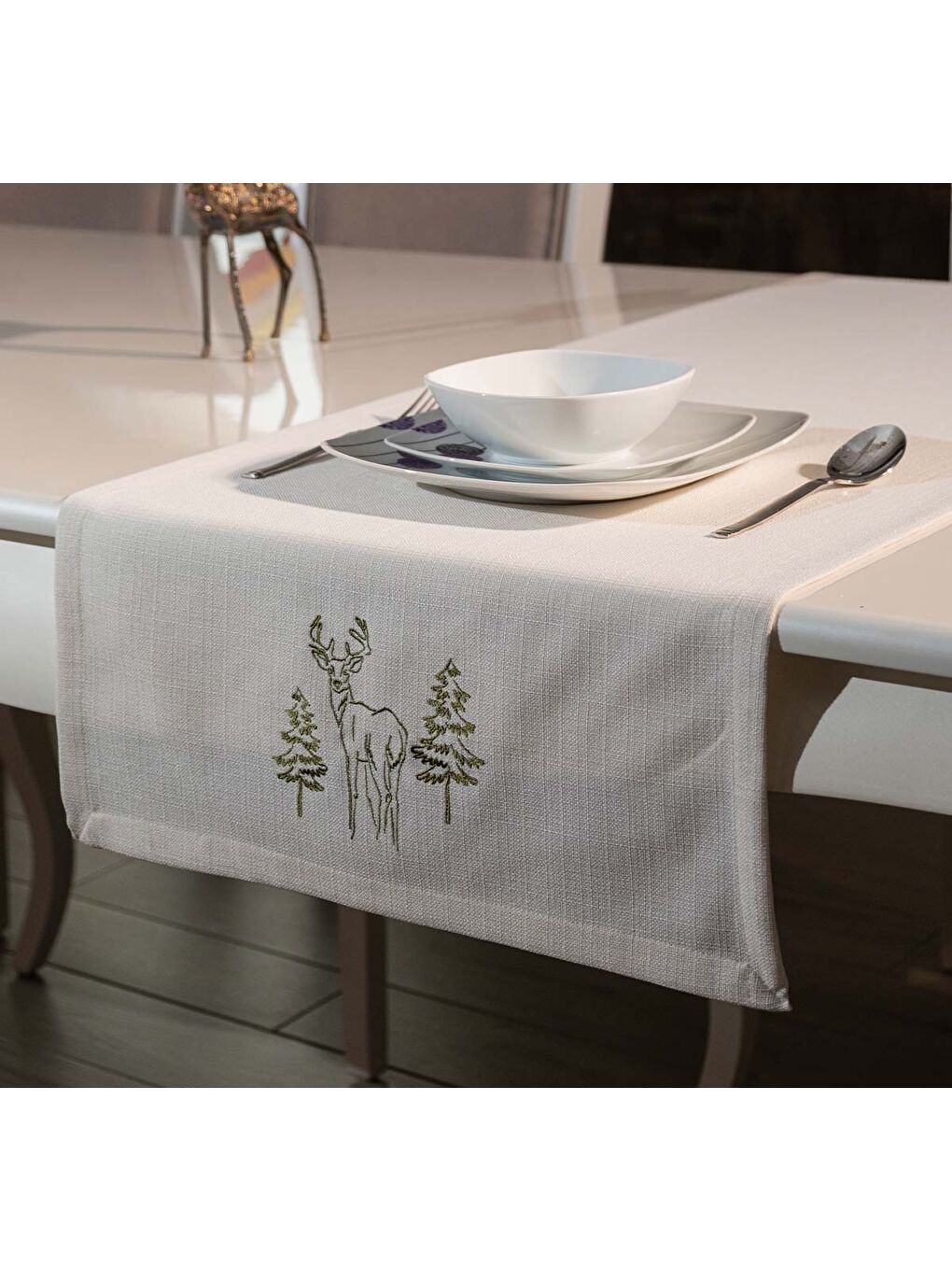 Ekru Nakışlı  Yılbaşı konsepti  Geyik Desen 45x140 Dekoratif Runner