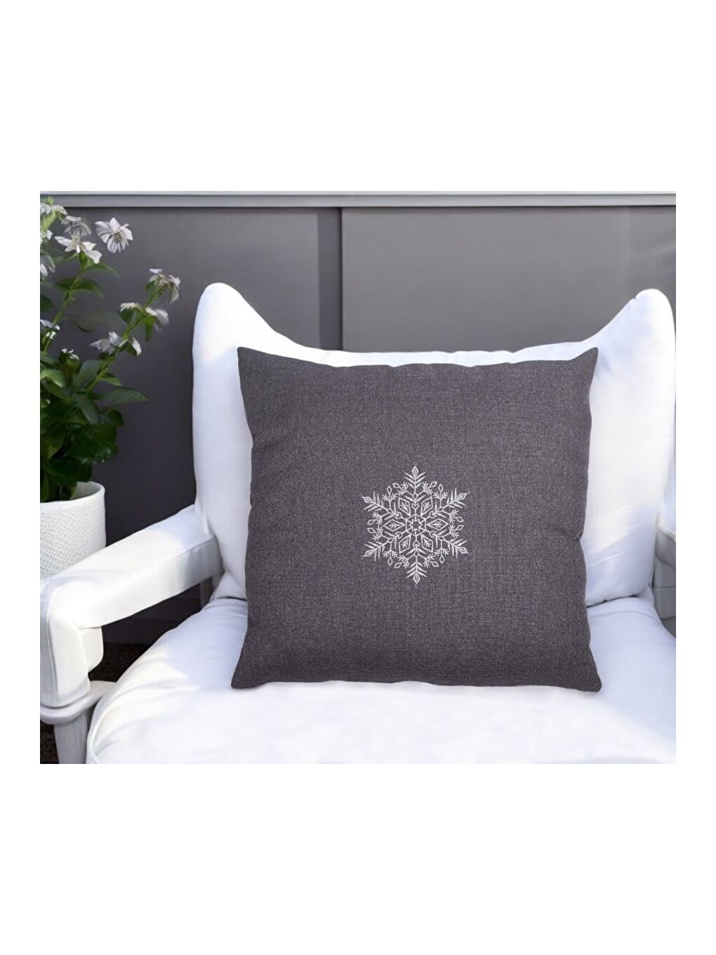 Nakışlı  Yılbaşı Konsepti  Kar Tanesi Desen 45x45 Dekoratif Kırlent Kılıfı Gri