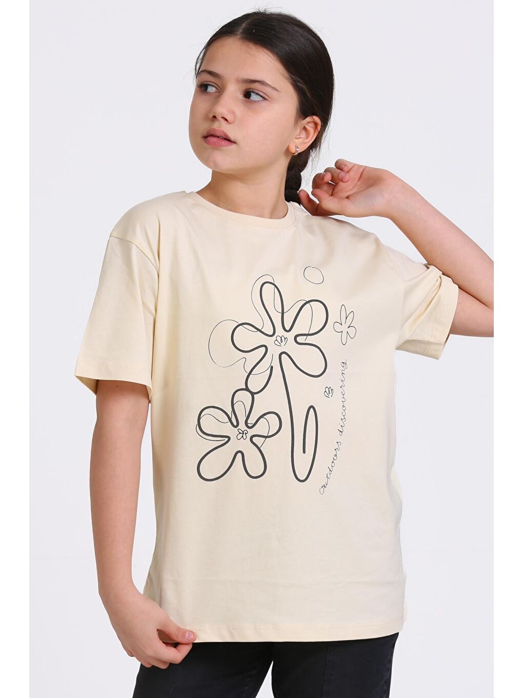 Ekru Krem Çiçek Desenli Baskılı 4-12 Yaş Tişört - 2432-1-2