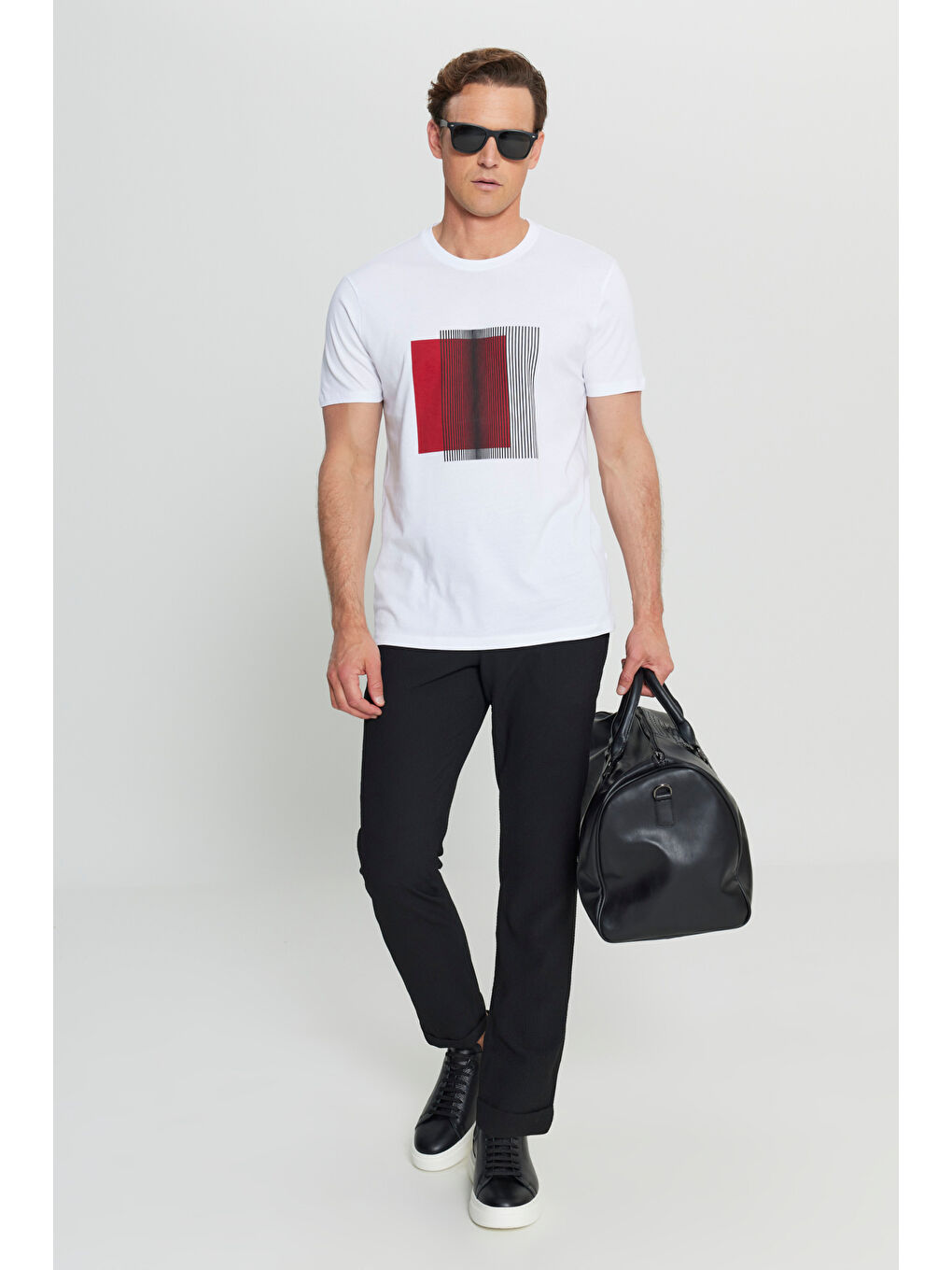 Erkek Beyaz Pamuklu Slim Fit Dar Kesim Bisiklet Yaka Baskılı Esnek Tişört-1