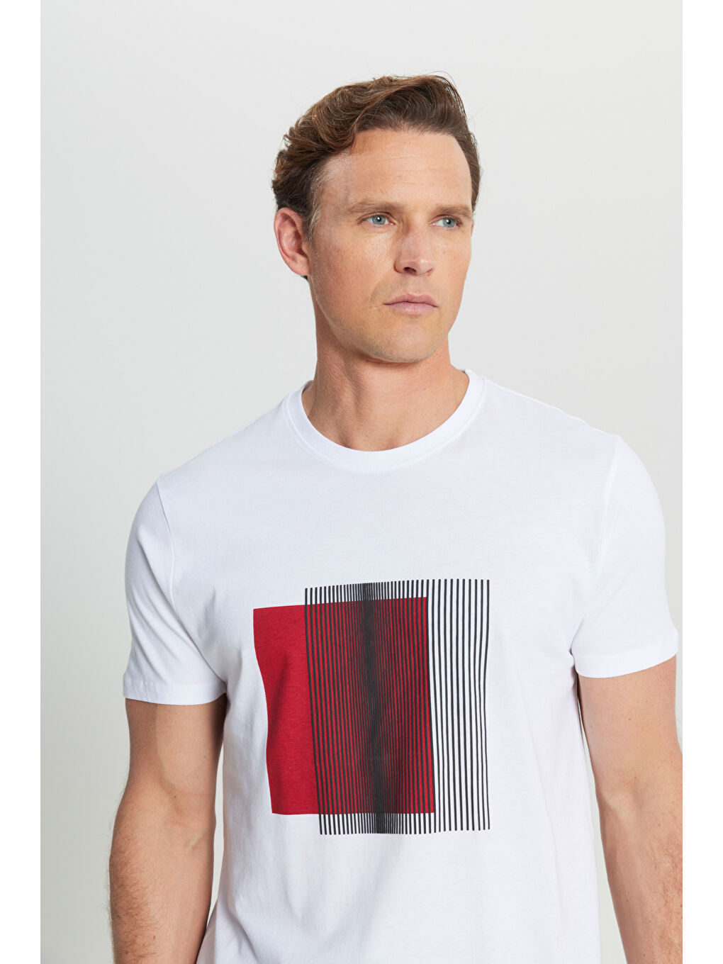 Erkek Beyaz Pamuklu Slim Fit Dar Kesim Bisiklet Yaka Baskılı Esnek Tişört-3