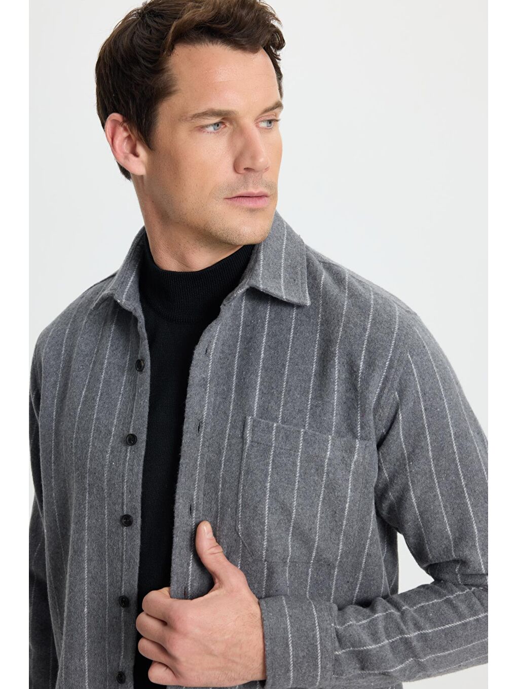 Karışık Erkek Regular Fit Klasik Kesim Çizgili Çift Cep Kapaklı Oduncu Gömlek