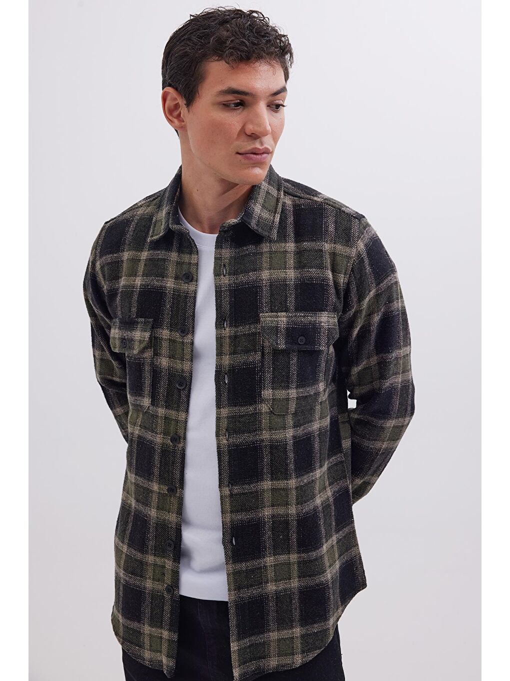 Karışık Erkek Slim Fit Dar Kesim Çift Cepli Kapaklı Spor Yaka Kareli Oduncu Gömlek-1