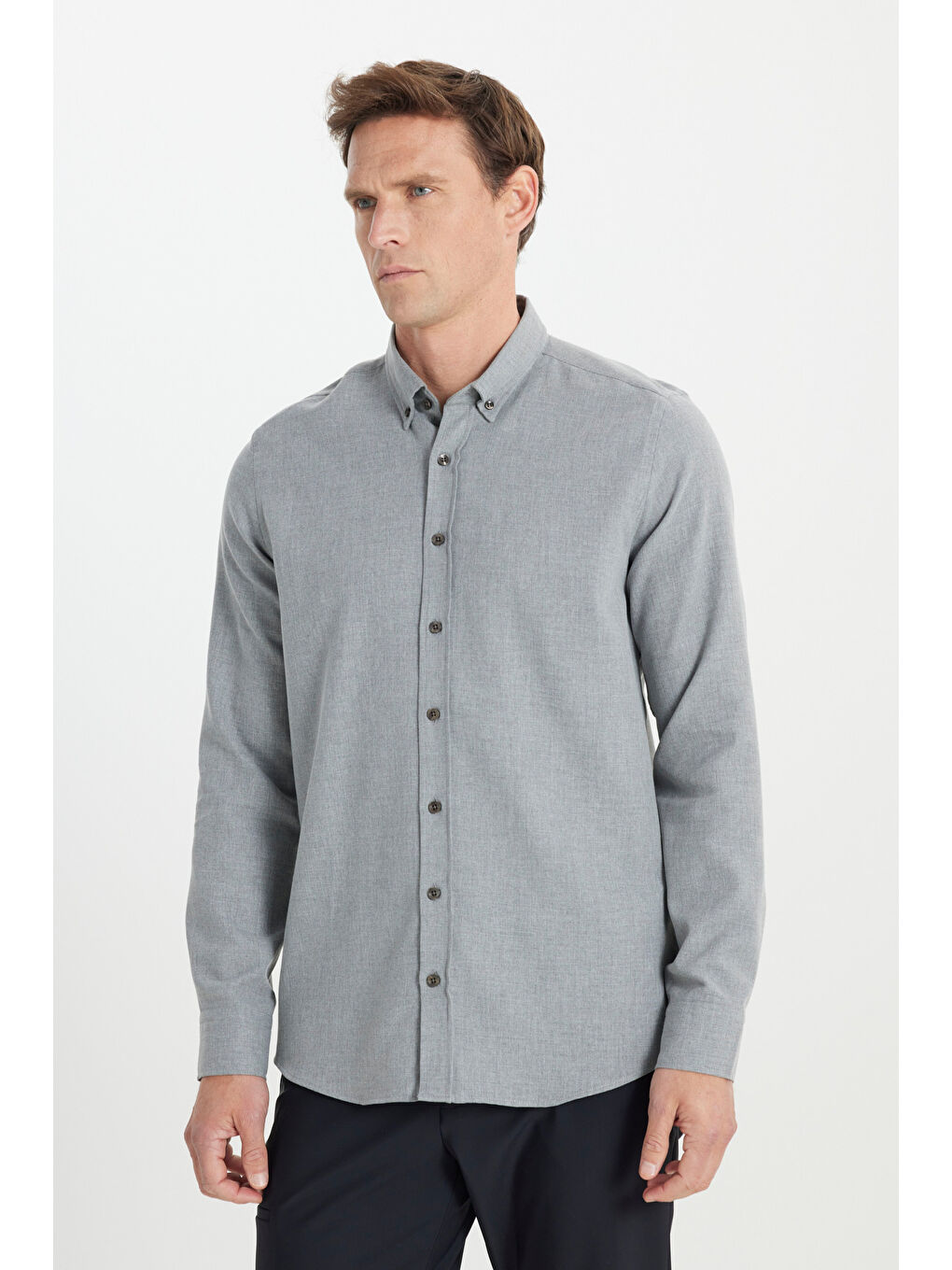 Erkek Açık Gri Pamuklu Flanel Slim Fit Dar Kesim Düğmeli Yaka Gömlek