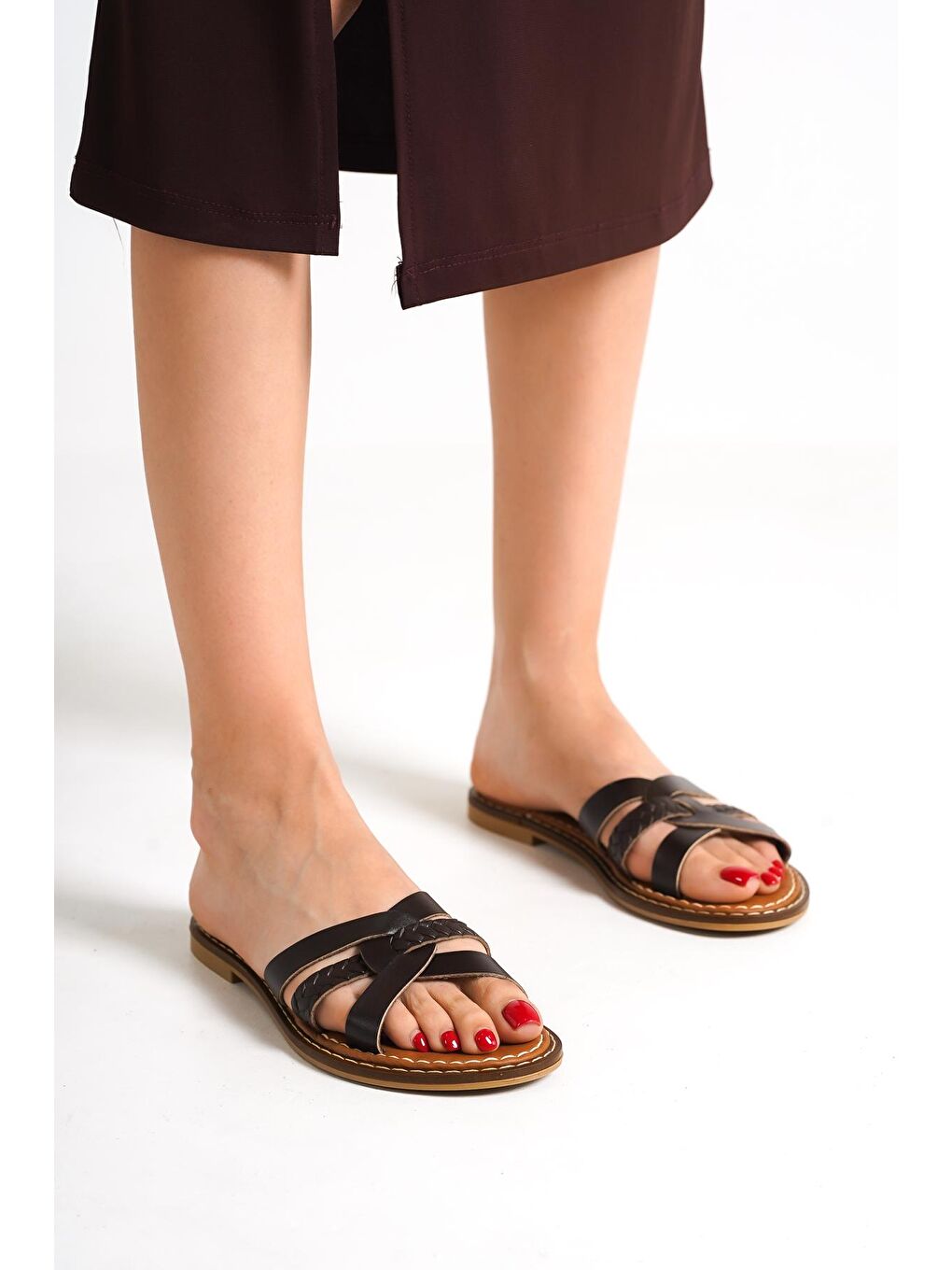 Kahverengi Deri Kadın Terlik-4