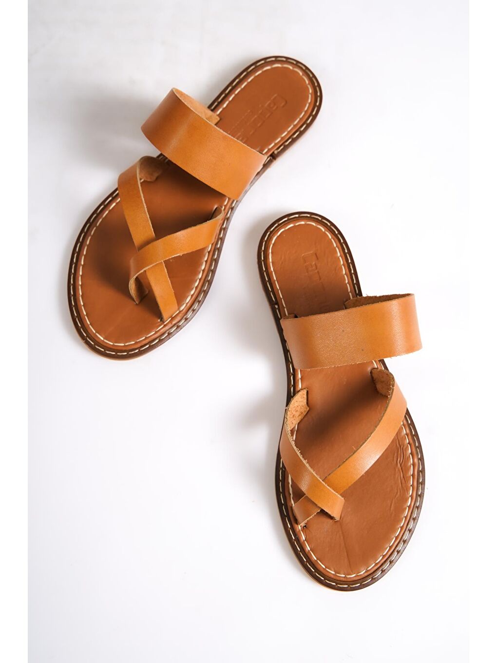 Kahverengi Tek Bant Parmak Arası Deri  Kadın Terlik-3