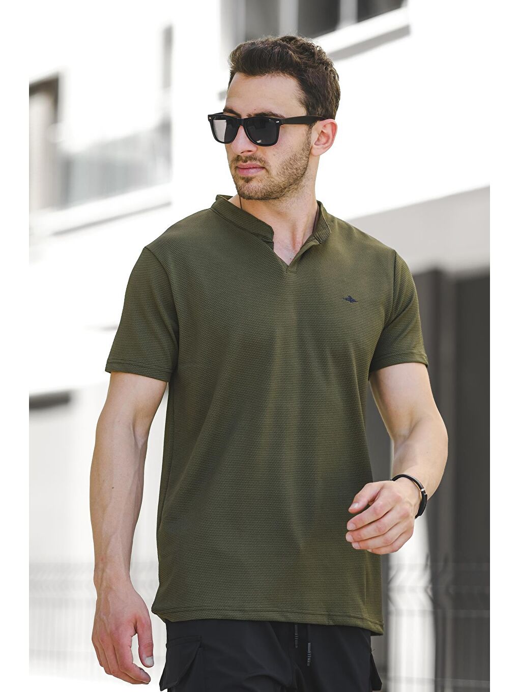 Dino V Hakim Yaka Petek Kumaş Erkek Tişört-1