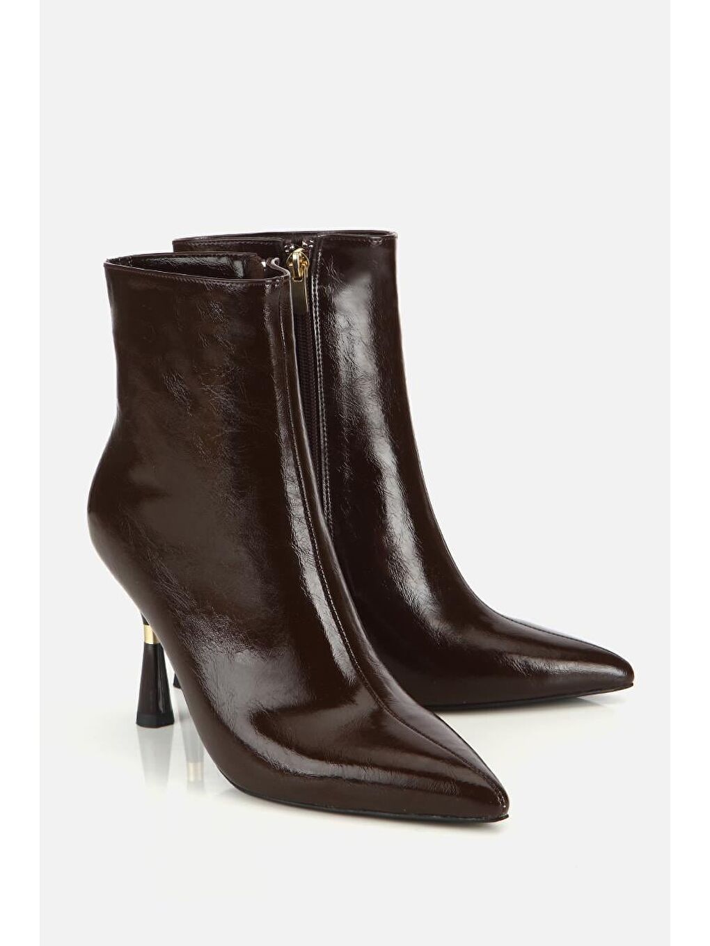 Kadın Kahverengi Gold Detaylı Sivri Burunlu İnce Topuklu Bot-1