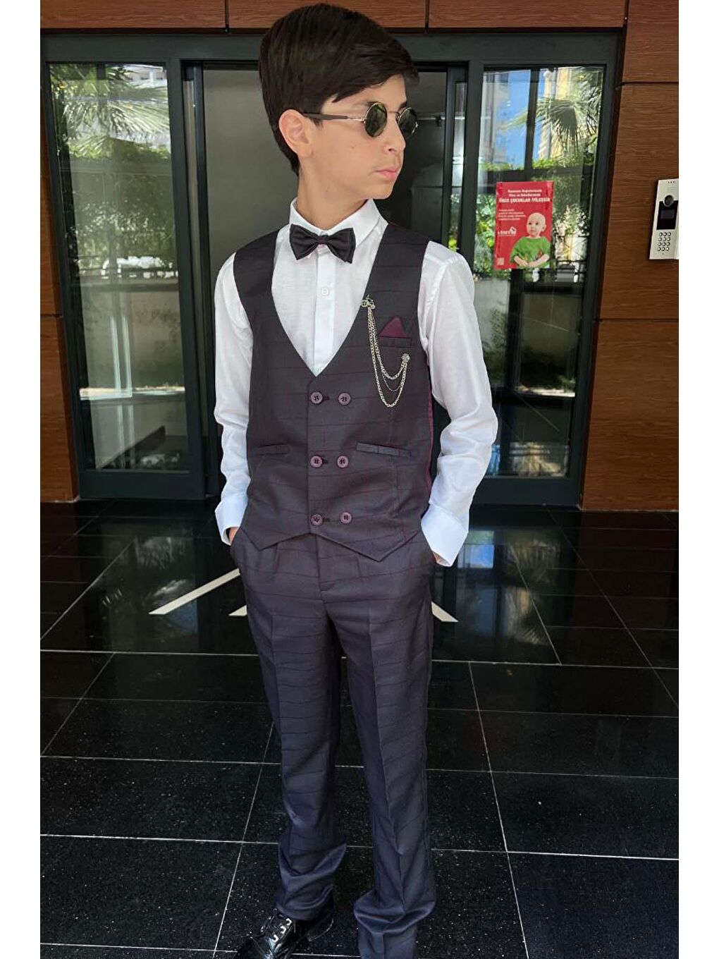 Erkek Çocuk V Yaka Ekose Desenli Mürdüm Takım Elbise