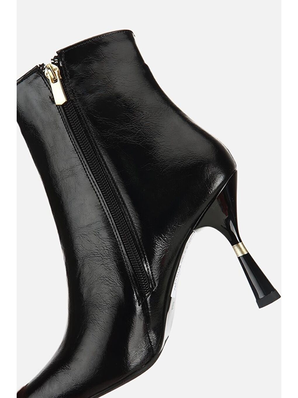 Kadın Siyah Gold Detaylı Sivri Burunlu İnce Topuklu Bot-5