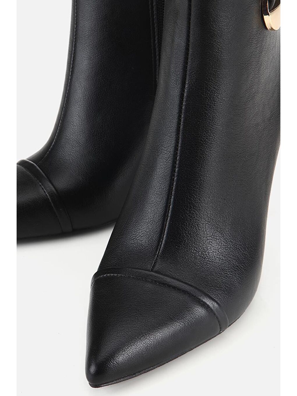 Kadın Siyah Dikiş Detaylı Gold Detaylı Tokalı İnce Topuklu Bot-3