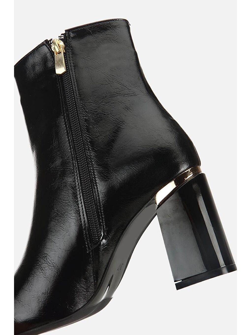 Kadın Siyah Gold Detaylı Sivri Burunlu Topuklu Bot-5