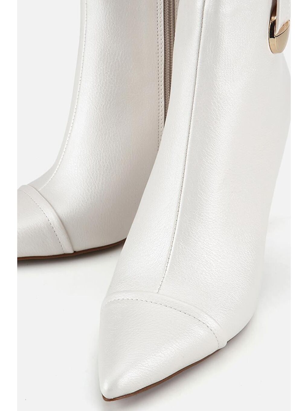 Kahverengi Kadın Kemik Dikiş Detaylı Gold Detaylı Tokalı İnce Topuklu Bot-3