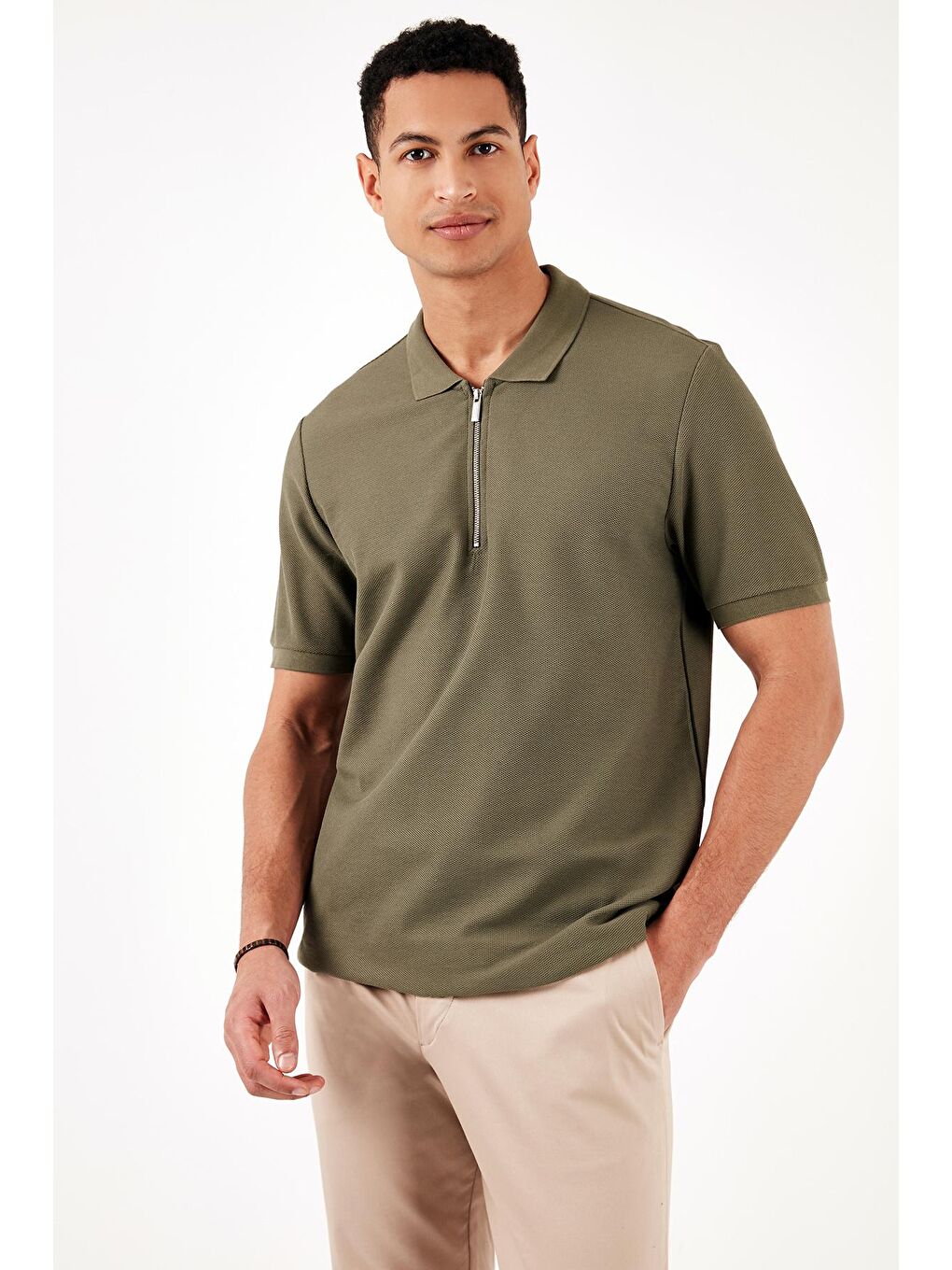 Haki Pamuklu Regular Fit Fermuarlı Polo Yaka %100 Pamuk Tişört 5902434-1