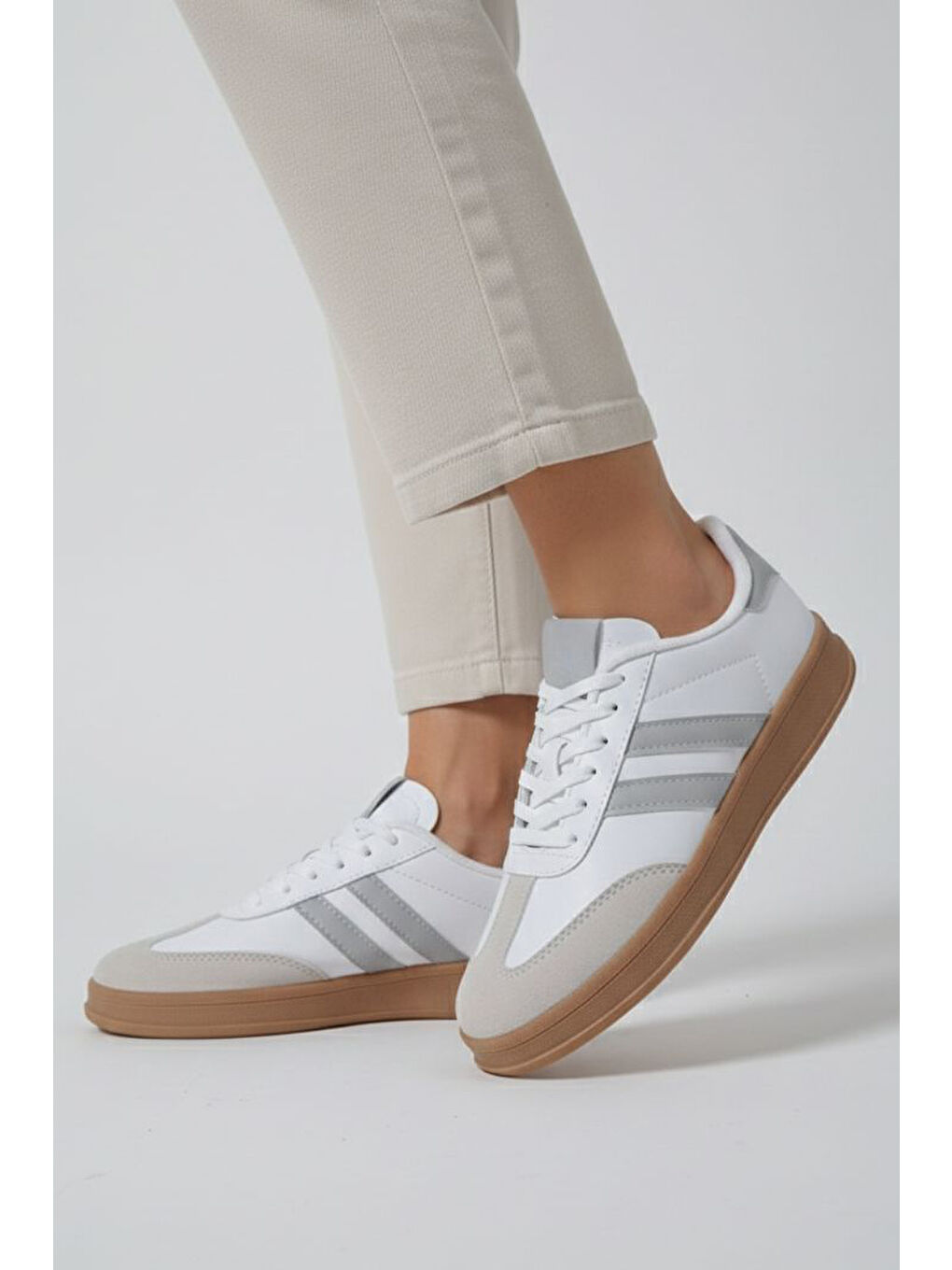 Kadın Beyaz Gri Süet Detatlı Spor Ayakkabı - 28106-BEYAZ-GRI-1