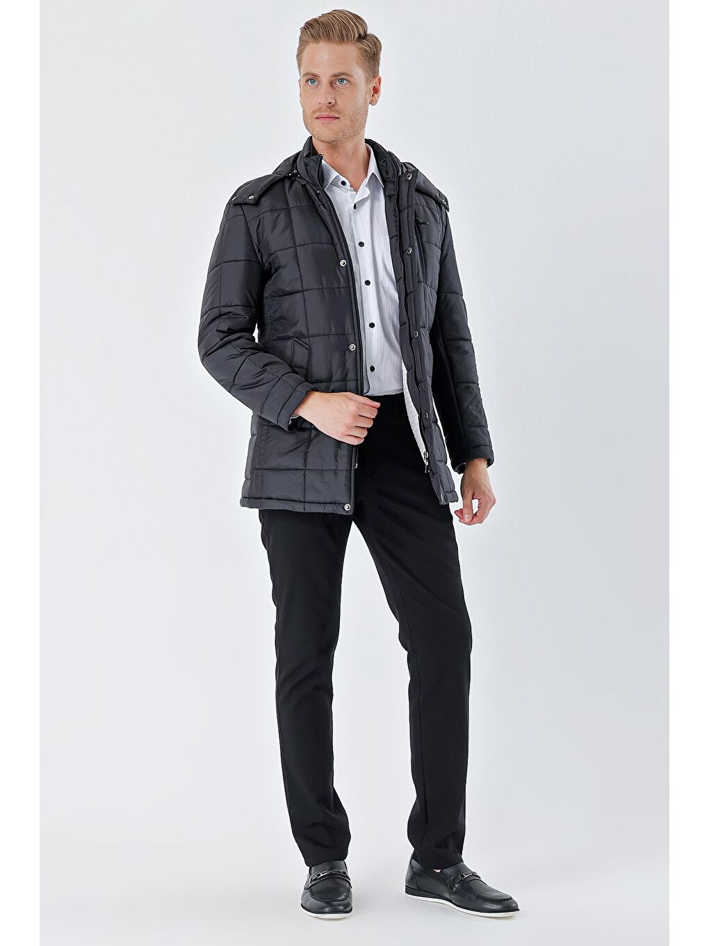 Siyah Kapüşonlu Kapitoneli Astar Comfort Fit Rahat Kesim Klasik Kaban 1008235155-3