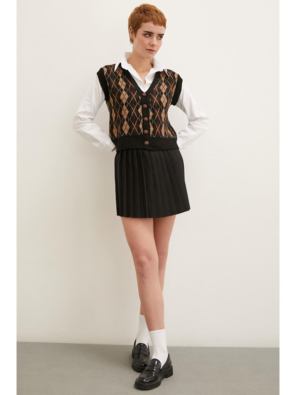 Siyah Piliseli Şort Etek-1