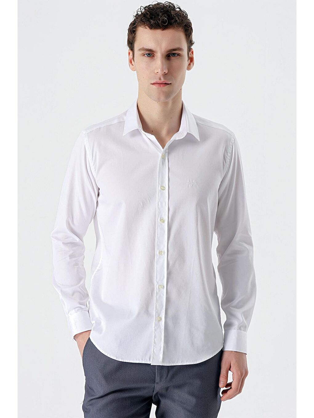 Beyaz Uzun Kollu   Sert Yaka Cepsiz  %100 Pamuk Klasik Slim Fit Dar Kesim Gömlek 1004235424-1