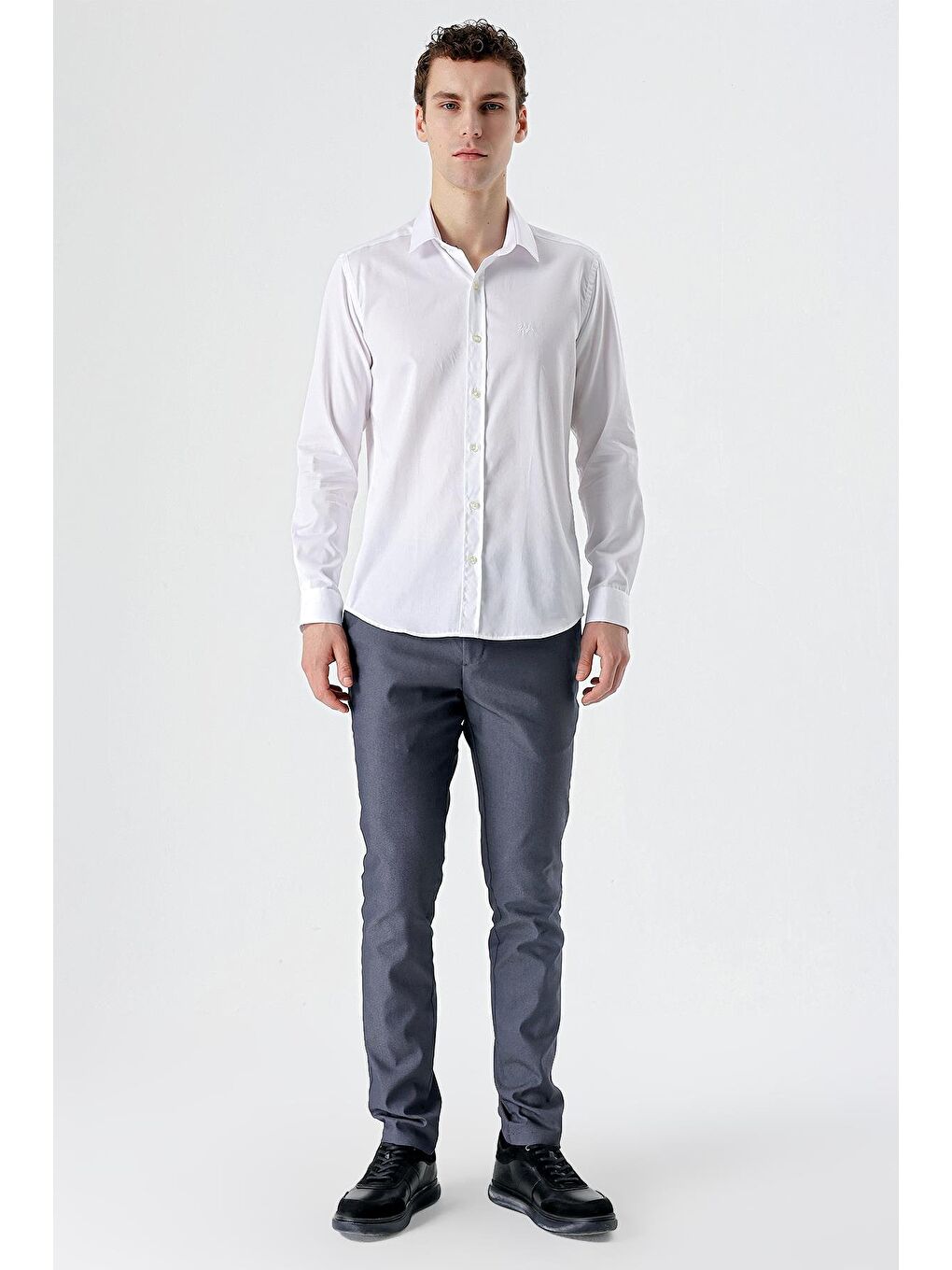 Beyaz Uzun Kollu   Sert Yaka Cepsiz  %100 Pamuk Klasik Slim Fit Dar Kesim Gömlek 1004235424-3