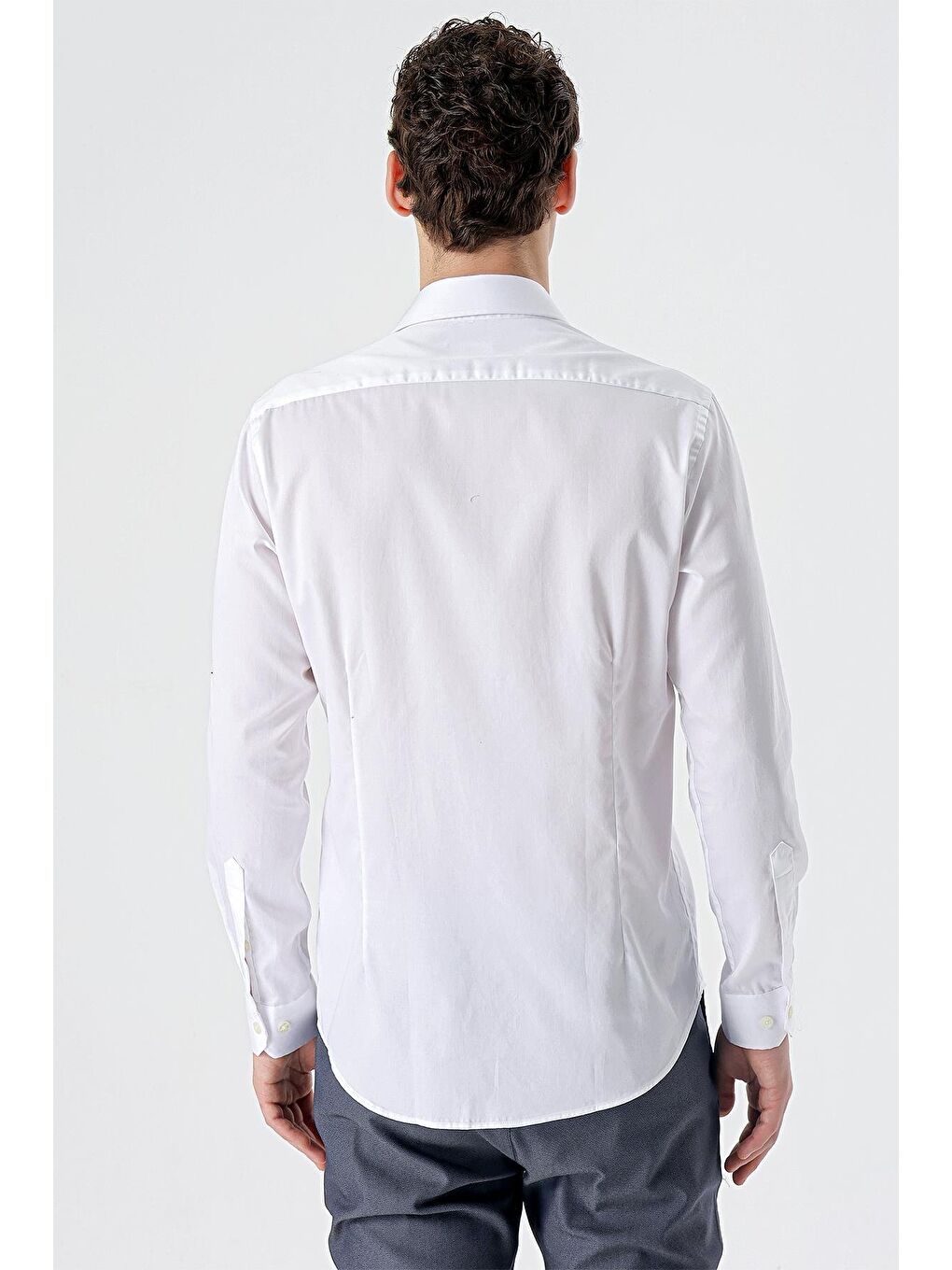 Beyaz Uzun Kollu   Sert Yaka Cepsiz  %100 Pamuk Klasik Slim Fit Dar Kesim Gömlek 1004235424-5