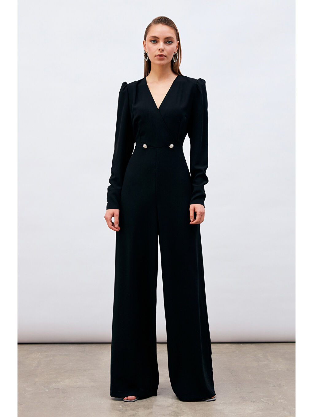 Kruvaze Süs Taşlı Krep Tulum - Siyah-2