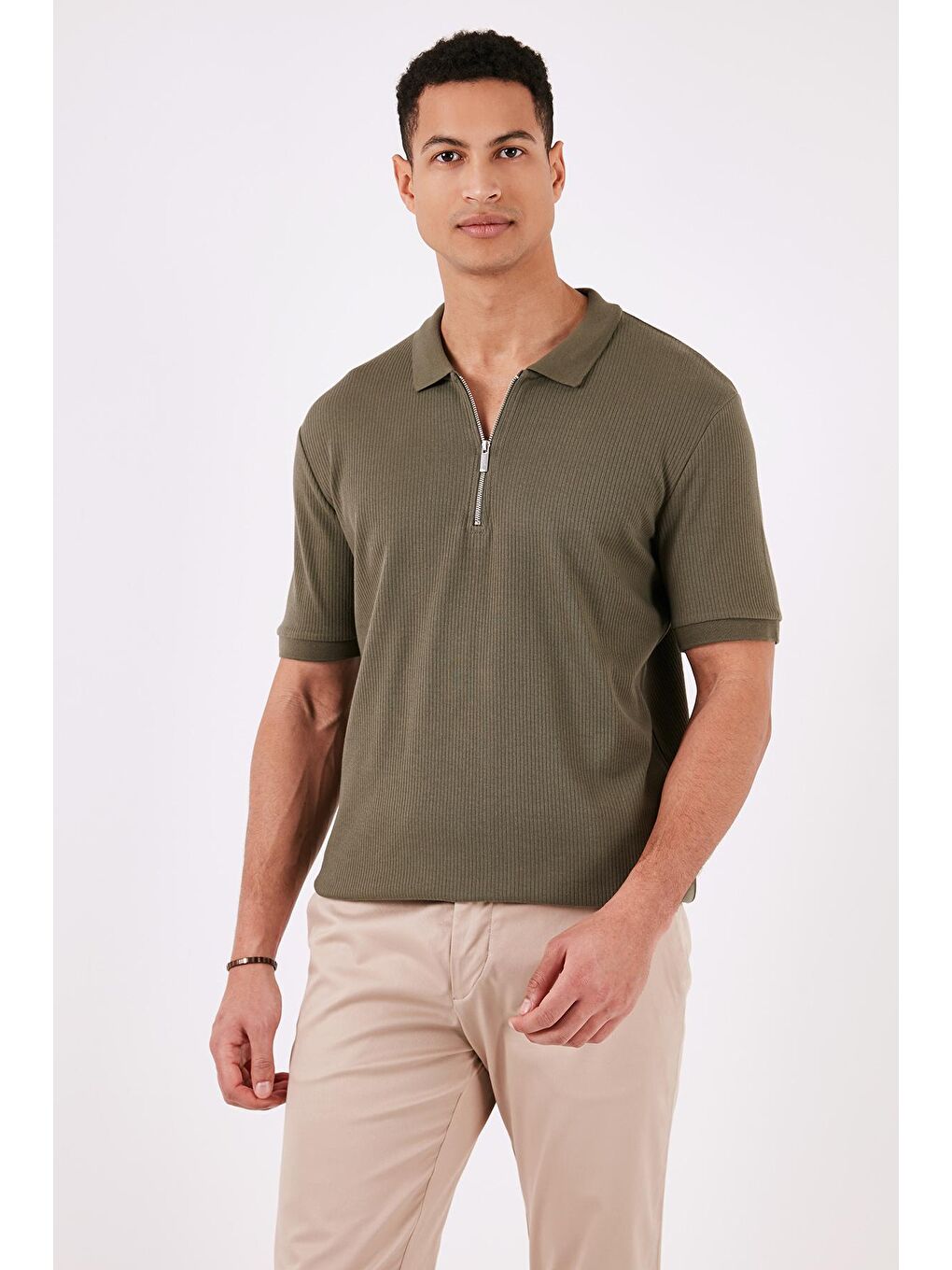 Haki Pamuklu Regular Fit Fermuarlı Polo Yaka %100 Pamuk Tişört 5902738-2