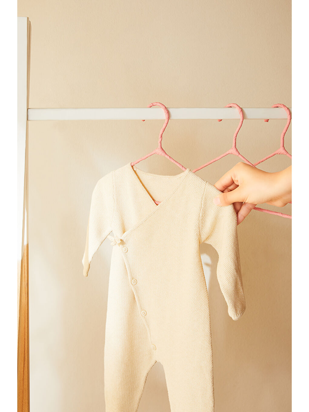 12'li Pembe Renk Kumaş Kaplı Metal Bebek Giysi Askısı19.5 x 30 x 0.3 cm-1