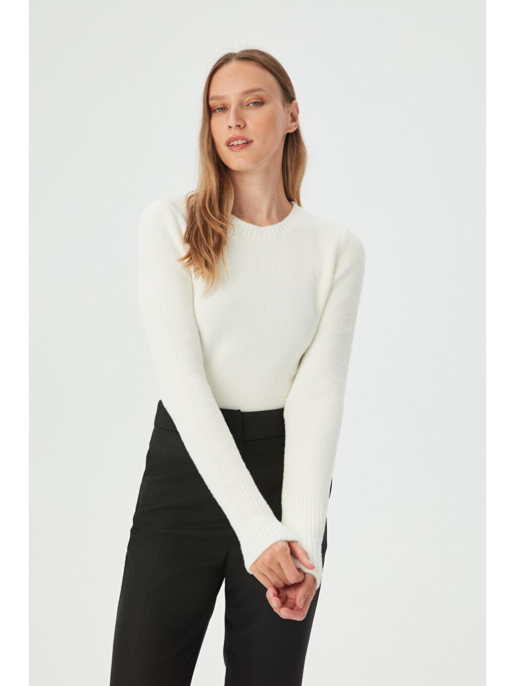 Ekru Kadın Kemik Yumuşak Dokulu Bisiklet Yaka Triko Kazak-3