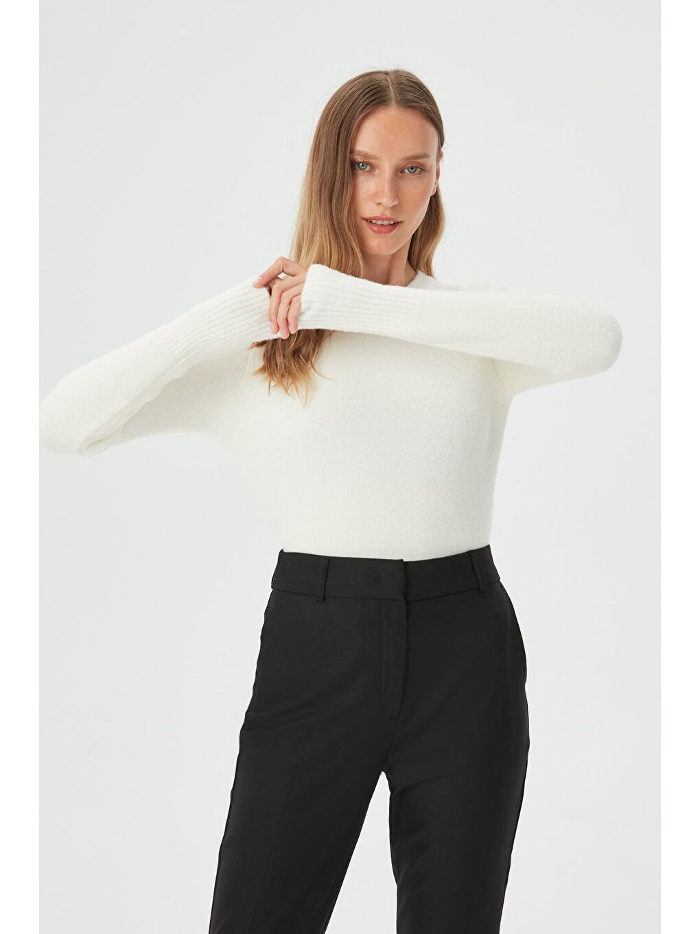 Ekru Kadın Kemik Yumuşak Dokulu Bisiklet Yaka Triko Kazak-4