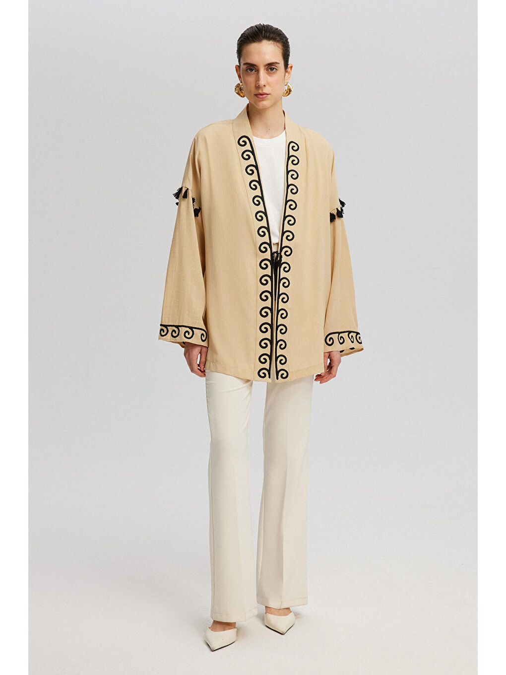 Touche Prive Ekru Doğal Dokulu Nakışlı Kimono