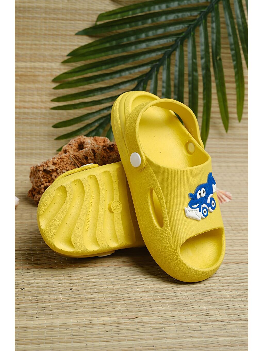 Sarı Moki Ortopedik Kaydırmaz Tabanlı Araba Figürlü Çocuk  Terlik-1
