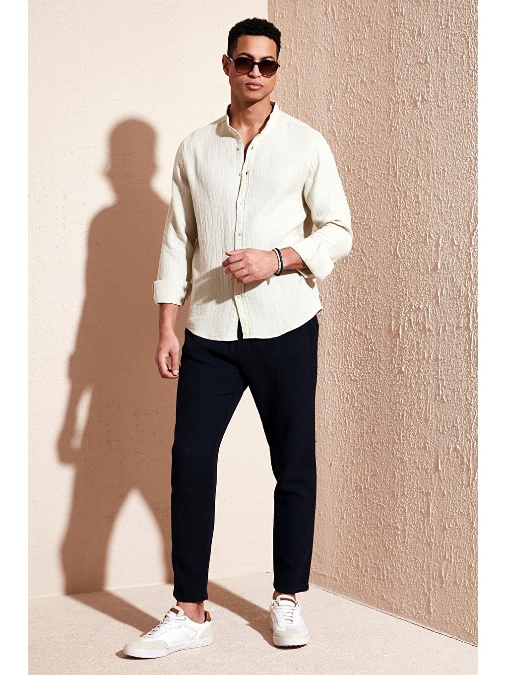 Bej Pamuklu Regular Fit Hakim Yaka Gömlek CF24S127702-1