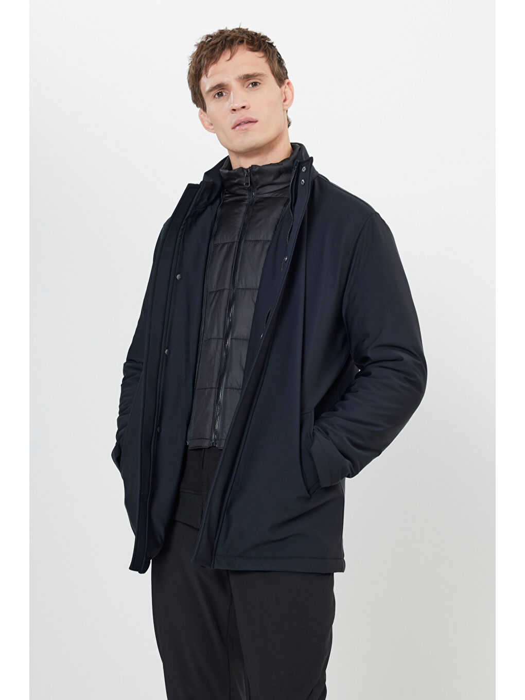 Erkek Siyah Sıcak Tutan Standart Fit Normal Kesim Dik Yaka Yan Cepli Kaban-3