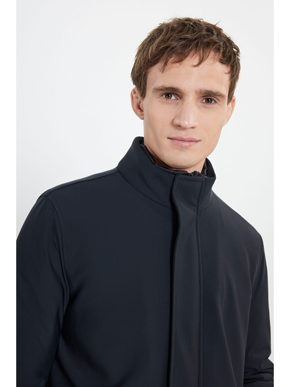 Erkek Siyah Sıcak Tutan Standart Fit Normal Kesim Dik Yaka Yan Cepli Kaban-4